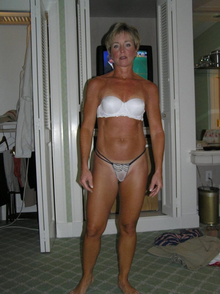 Blonde Mature #WfO2z4Bg